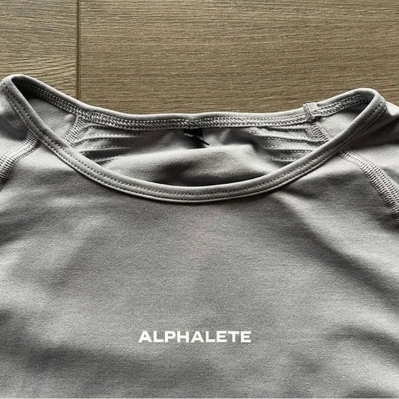 Alphalete amplify crop top in arctic blue - Picture 8 of 16